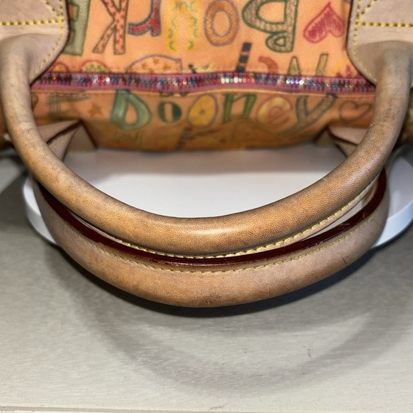 Dooney & Bourke Graffiti Duffle Bag, Peach, 🍑, EUC, NCO, 15x7 - Picture 6 of 9
